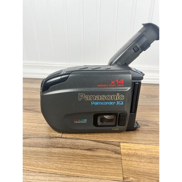 Panasonic Palmcorder IQ VHS-C Camcorder PV-IQ305D Video Camera W/ Charger - Picture 3 of 9